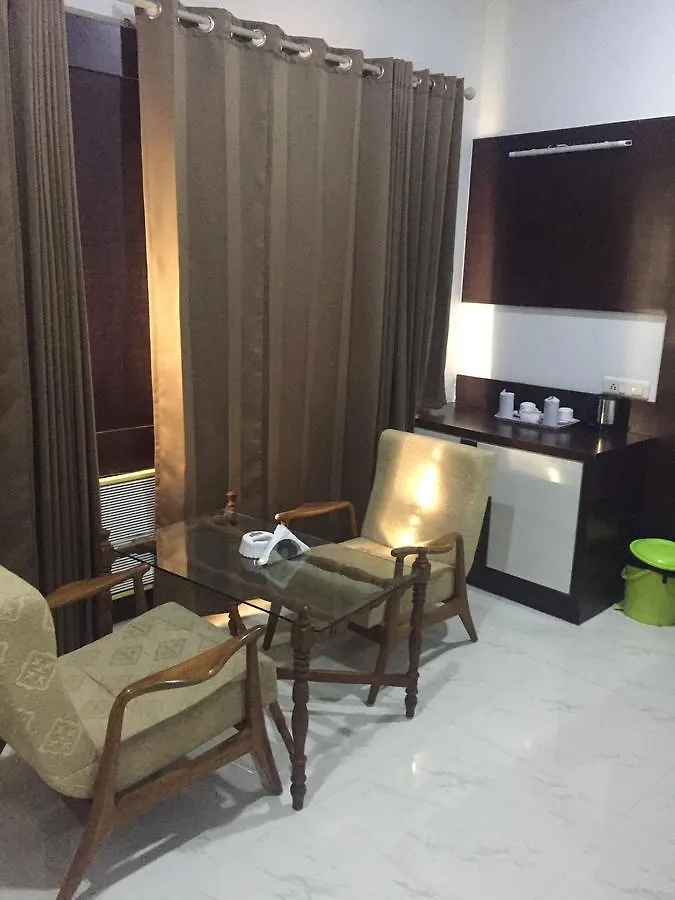 *** Locanda Sea Queen Hotel Kozhikode India
