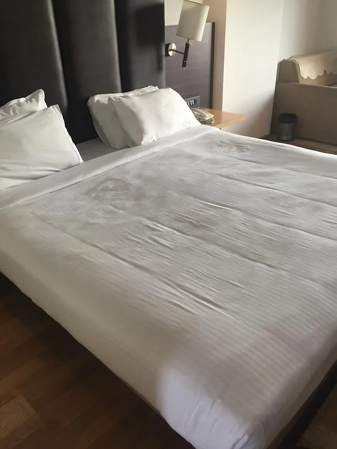 Sea Queen Hotel Kozhikode 3*,  India