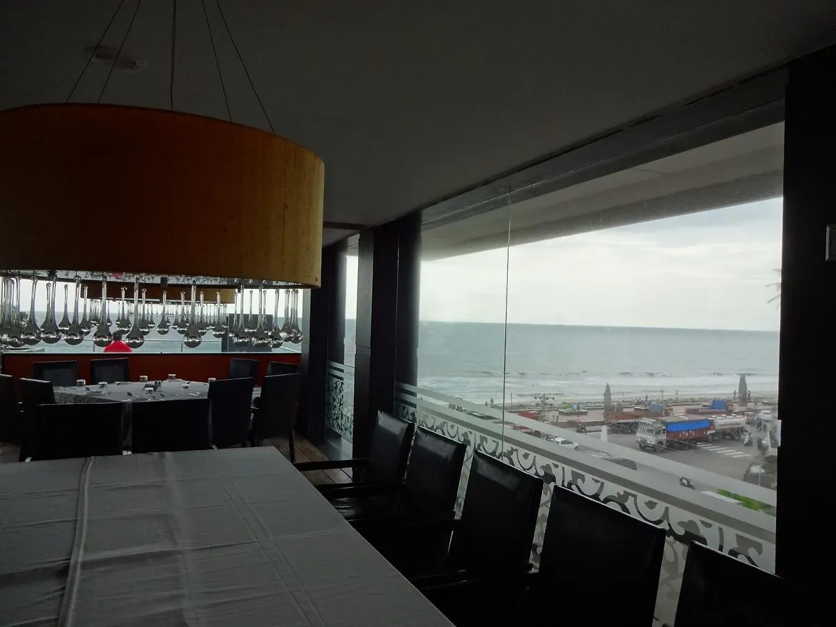 Sea Queen Hotel Calecute Estalagem